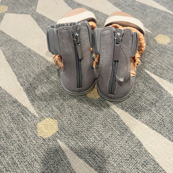 Sorel Ella II Ankle Strap Sandals Size 7 Peach Gray White - Picture 6 of 7